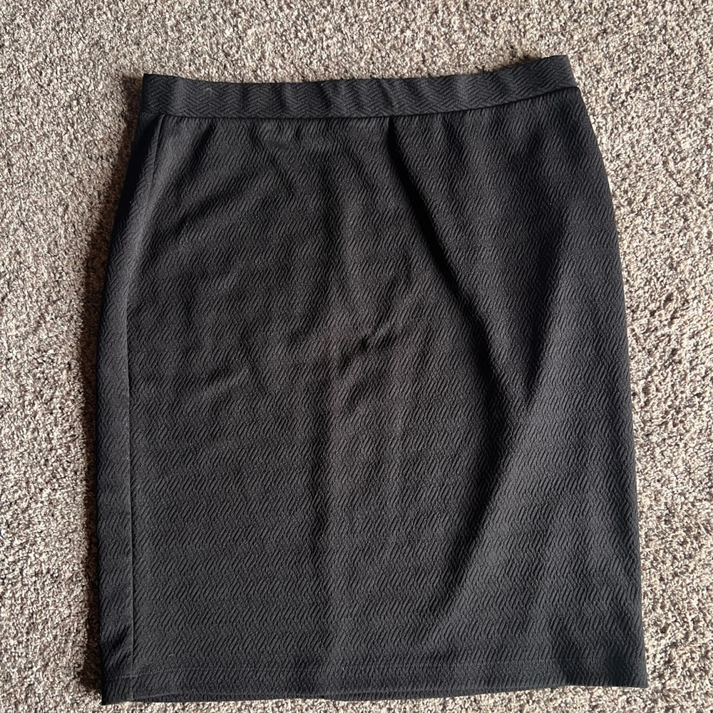 Liz Claiborne Black Textured Pencil Skirt